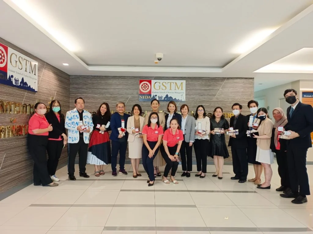 คณะการจัดการการท่องเที่ยว สถาบันบัณฑิตพัฒนบริหารศาสตร์ ผ่านการประเมินเบื้องต้น หน่วยประเมินบุคลากรด้านการท่องเที่ยว สาขาการเดินทาง (Travel Services)