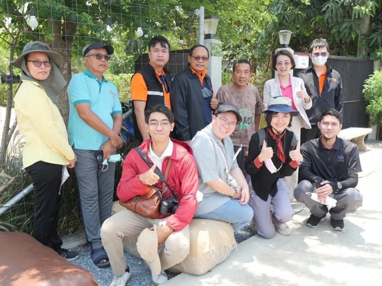 ผู้ช่วยศาสตราจารย์ ดร.วรรษิดา บุญญาณเมธาพร และบริการวิชาการ และคณะทำงานร่วมมือกับสำนักงานเขตประเวศ และชุมชนย่านคลองประเวศบุรีรมย์ เพื่อพัฒนาย่านสร้างสรรค์เขตประเวศและลงพื้นที่สำรวจฐานทรัพยากรชุมชน เพื่อยกระดับสู่การท่องเที่ยว