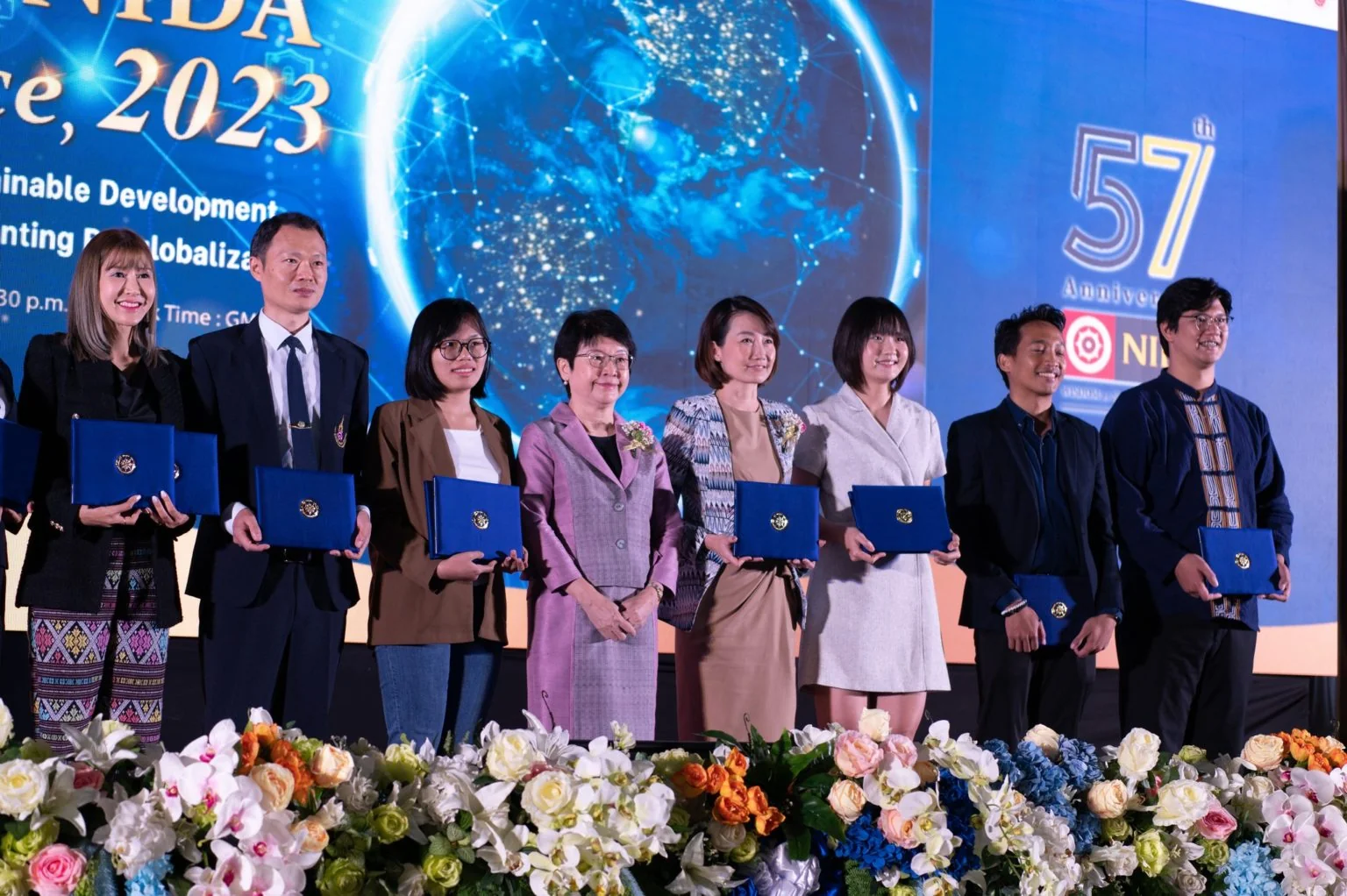 ขอแสดงความยินดีกับผู้ช่วยศาสตราจารย์ ดร.วรรษิดา บุญญาณเมธาพร รองคณบดีฝ่ายแผน วิจัย และบริการวิชาการ ที่ได้รับรางวัล Top Paper Awards (National Paper) จากบทความเรื่อง Towards Tourists’ Perspective: Creative Tourism and its Main Characteristics