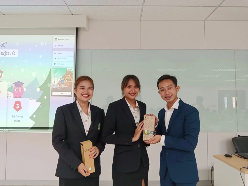 ทีมผู้บริหารคณะการจัดการการท่องเที่ยวนิด้า พร้อมด้วยเจ้าหน้าที่และนักศึกษาทุน ร่วมประชาสัมพันธ์หลักสูตรกับนักศึกษา และเข้าพบปะผู้บริหารสถาบันปัญญาภิวัฒน์เพื่อหารือความร่วมมือร่วมกัน