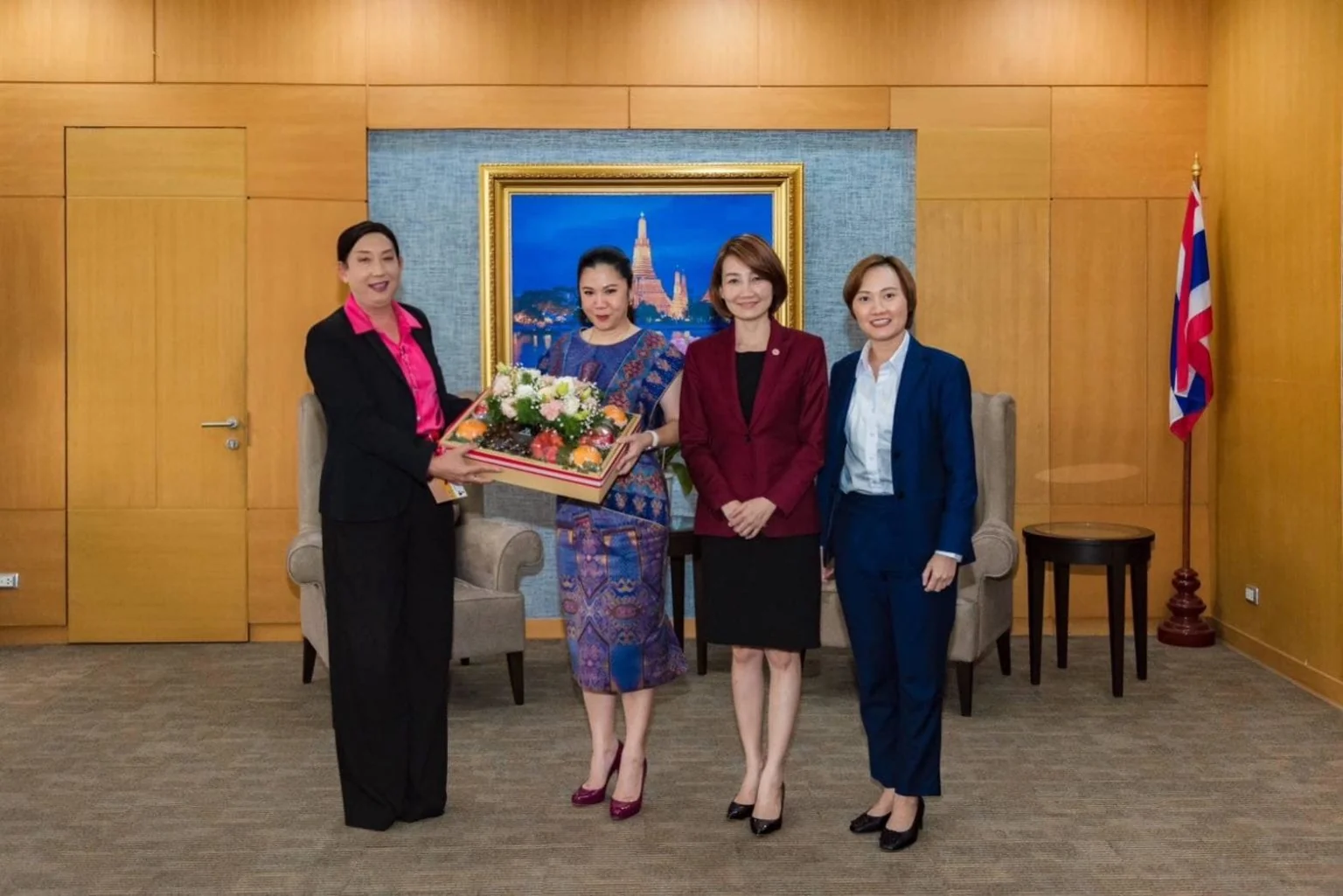 ทีมผู้บริหารคณะการจัดการการท่องเที่ยว เข้าพบคุณฐาปนีย์ เกียรติไพบูลย์ ผู้ว่าการการท่องเที่ยวแห่งประเทศไทย (ททท.) เพื่อแสดงความยินดีในโอกาสรับตำแหน่งและพูดคุยถึงความร่วมมือในการขับเคลื่อนการท่องเที่ยวไทยร่วมกันทีมผู้บริหารคณะการจัดการการท่องเที่ยว