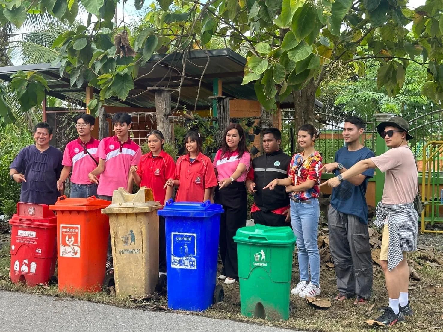 กิจกรรมลงพื้นที่ พัฒนาโครงงานการออกแบบกิจกรรมชุมชนสัมพันธ์ ด้วยแนวคิดธุรกิจคู่สังคม (CSV) กรณีศึกษาธนาคารออมสินแห่งประเทศไทย ออมสินยุวพัฒน์รักษ์ถิ่น Final Group Project การจัดทำเส้นทางการท่องเที่ยว BCG และการท่องเที่ยวคาร์บอนต่ำ ชุมชนคอยรุตดิน