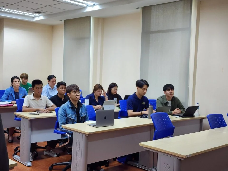 คณะการจัดการการท่องเที่ยว นิด้า ร่วมกับศูนย์วิจัยนวัตกรรมการท่องเที่ยวและบริการเพื่อเพิ่มขีดความสามารถทางการแข่งขันอย่างยั่งยืน จัดการบรรยายพิเศษในหัวข้อ Principles and Practices of Publishing Papers in Top Journals