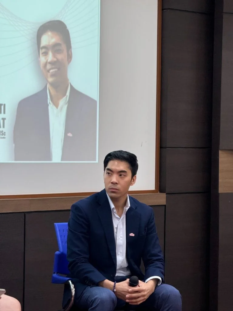 หลักสูตรการจัดการมหาบัณฑิต ภาคพิเศษ คณะการจัดการการท่องเที่ยว ขอขอบคุณ Miss Punnaporn Wongjunpen และ Dr. Thiti Samuthrat, MD