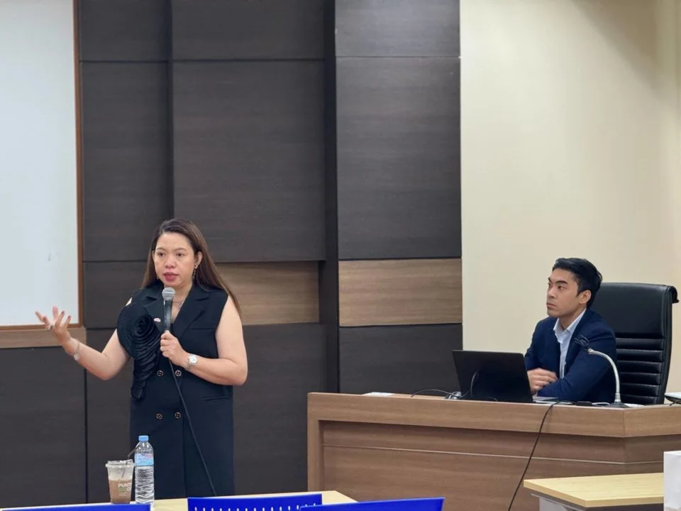 หลักสูตรการจัดการมหาบัณฑิต ภาคพิเศษ คณะการจัดการการท่องเที่ยว ขอขอบคุณ Miss Punnaporn Wongjunpen และ Dr. Thiti Samuthrat, MD