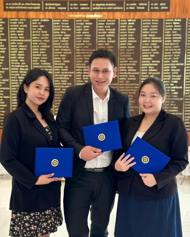 สถาบันกำหนดจัดพิธีมอบประกาศเกียรติบัตรทุนการศึกษาให้แก่นักศึกษาระดับปริญญาโท และปริญญาเอก