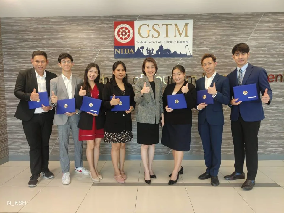 สถาบันกำหนดจัดพิธีมอบประกาศเกียรติบัตรทุนการศึกษาให้แก่นักศึกษาระดับปริญญาโท และปริญญาเอก