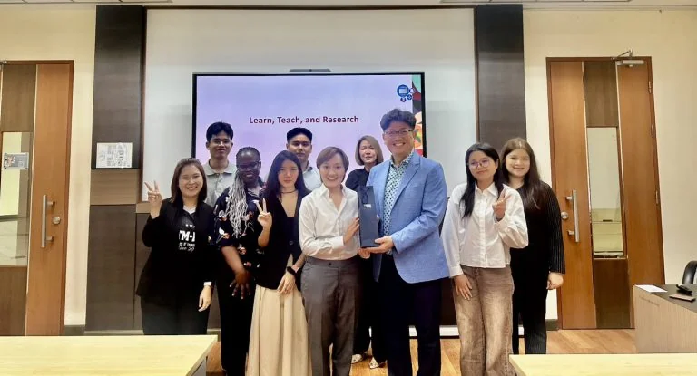 เจาะลึกเทคนิคตีพิมพ์วารสารระดับโลก! GSTM NIDA จัดบรรยายพิเศษโดย Professor จากสหรัฐฯ ยกระดับงานวิจัยสายท่องเที่ยว